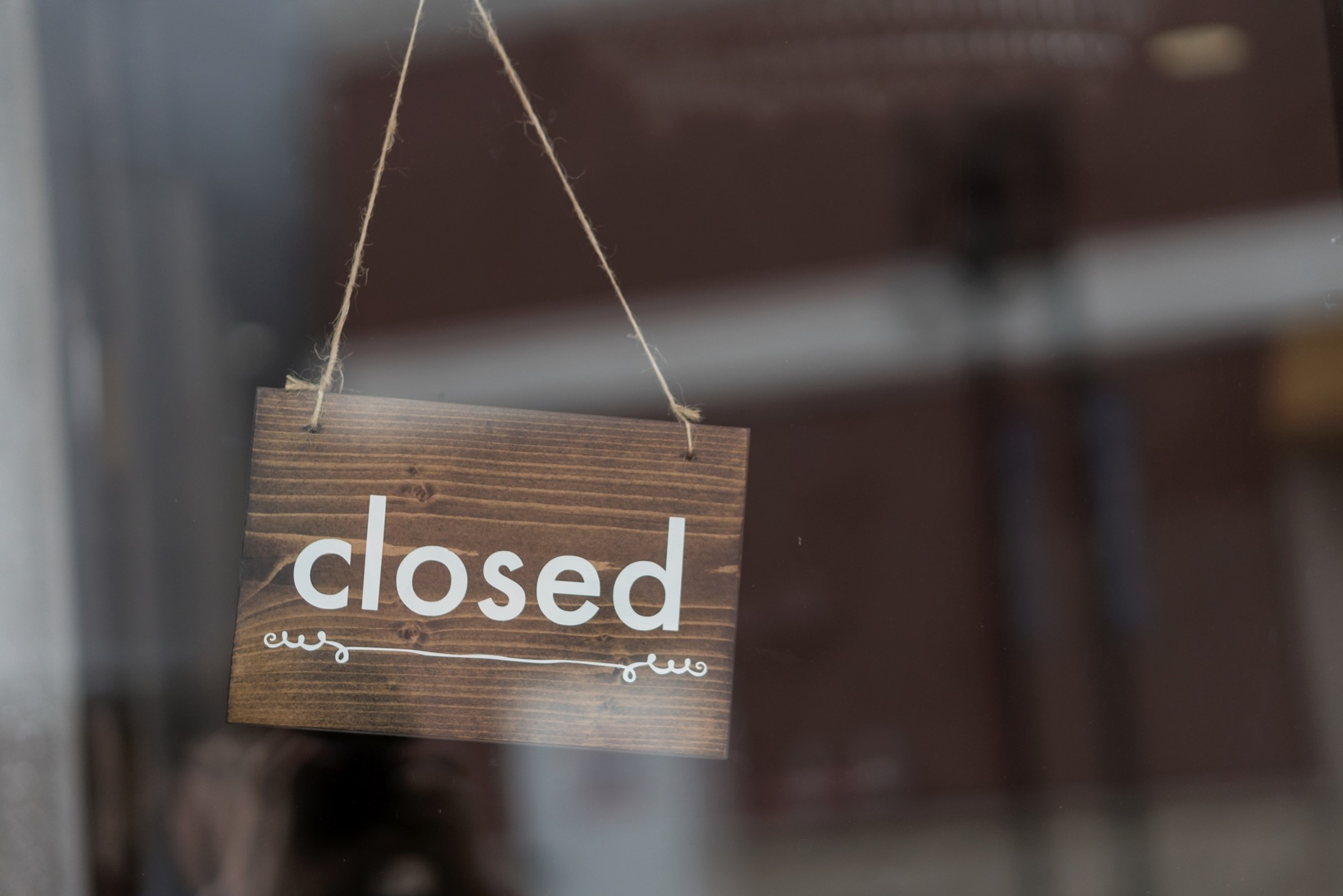 Sign in window says "closed".